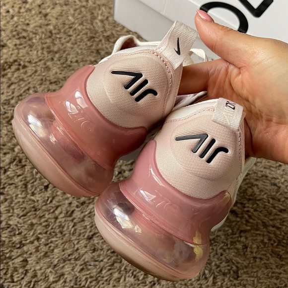 Nike Air Max 270 8.5 - Picture 4 of 10